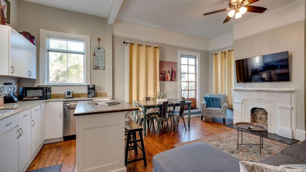 Huge 5 Bed, 5 Bath In Historic Downtown ซาวานนาห์ ภายนอก รูปภาพ